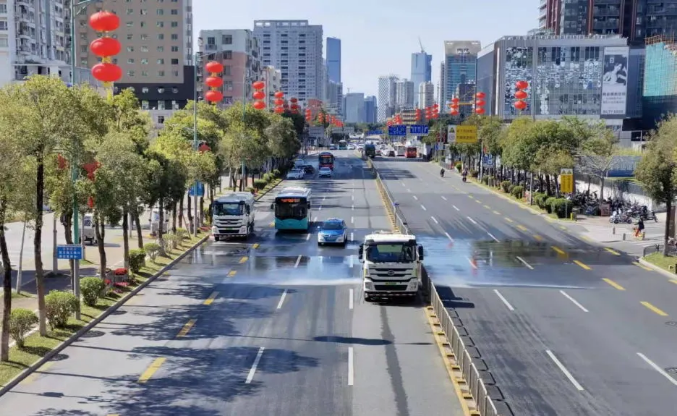 虎虎生威迎新春丨九游ninegame环境环卫作业扮靓城市佳节新容颜